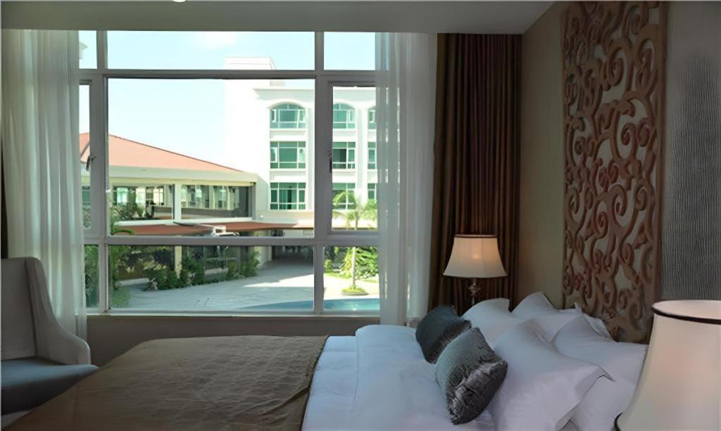San Jiang Grand Hotel Vientiane Exterior photo